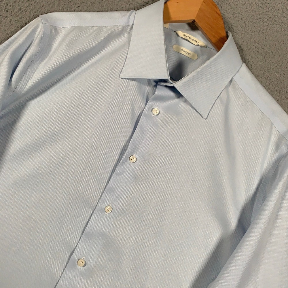 Suitsupply Traveller Dress Shirt Men's Size 17.5/44 Light Blue Slim Fit Cotton